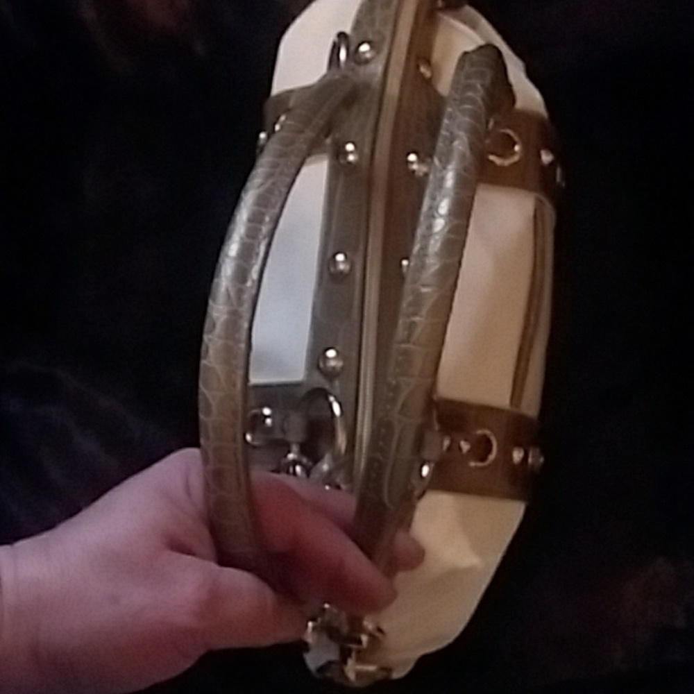 KVZeeland Handbag & Bling - Picture 4 of 8